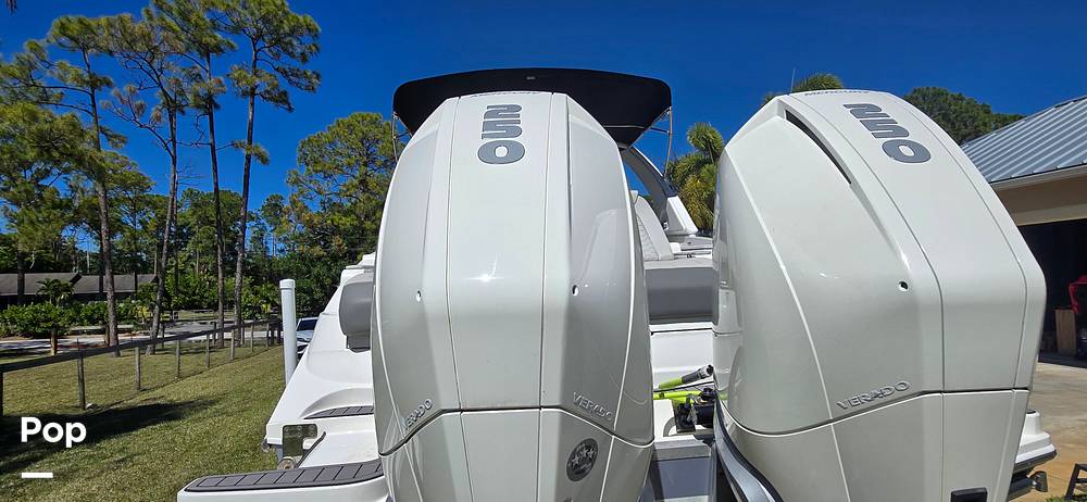 Slide: The Image of Sea Ray SDX 290 Outboard 2023 - 50