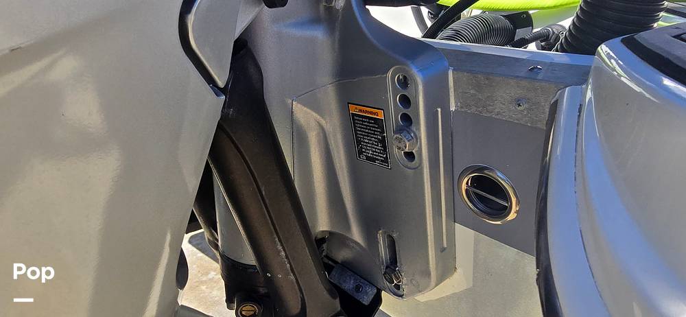 Slide: The Image of Sea Ray SDX 290 Outboard 2023 - 54