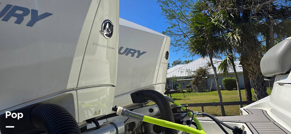 Slide: The Image of Sea Ray SDX 290 Outboard 2023 - 58