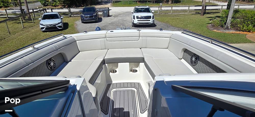 Slide: The Image of Sea Ray SDX 290 Outboard 2023 - 68