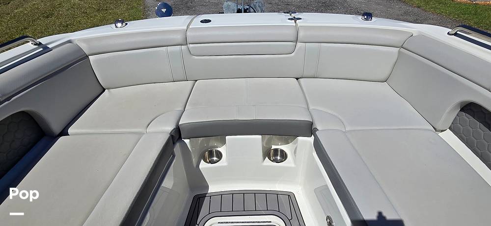 Slide: The Image of Sea Ray SDX 290 Outboard 2023 - 70