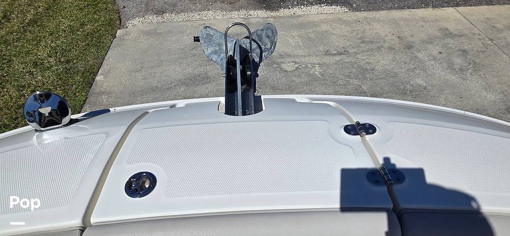 Slide: The Image of Sea Ray SDX 290 Outboard 2023 - 71