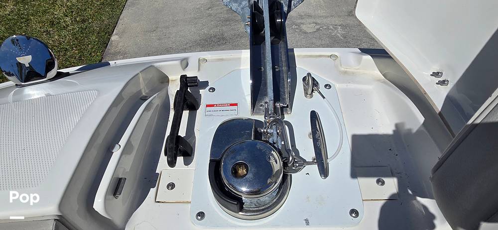 Slide: The Image of Sea Ray SDX 290 Outboard 2023 - 72
