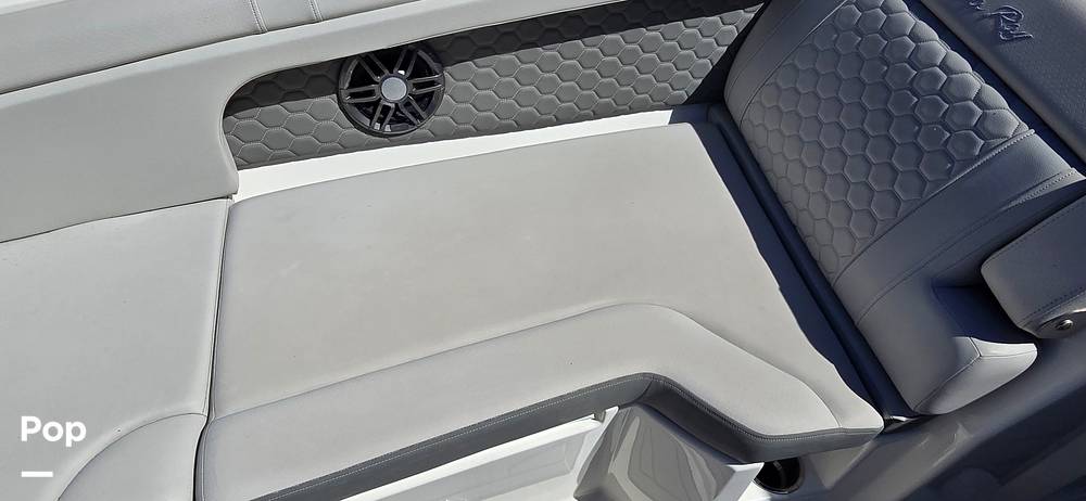Slide: The Image of Sea Ray SDX 290 Outboard 2023 - 80