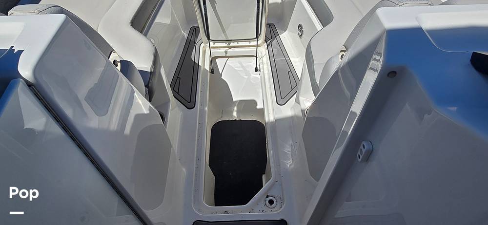 Slide: The Image of Sea Ray SDX 290 Outboard 2023 - 90