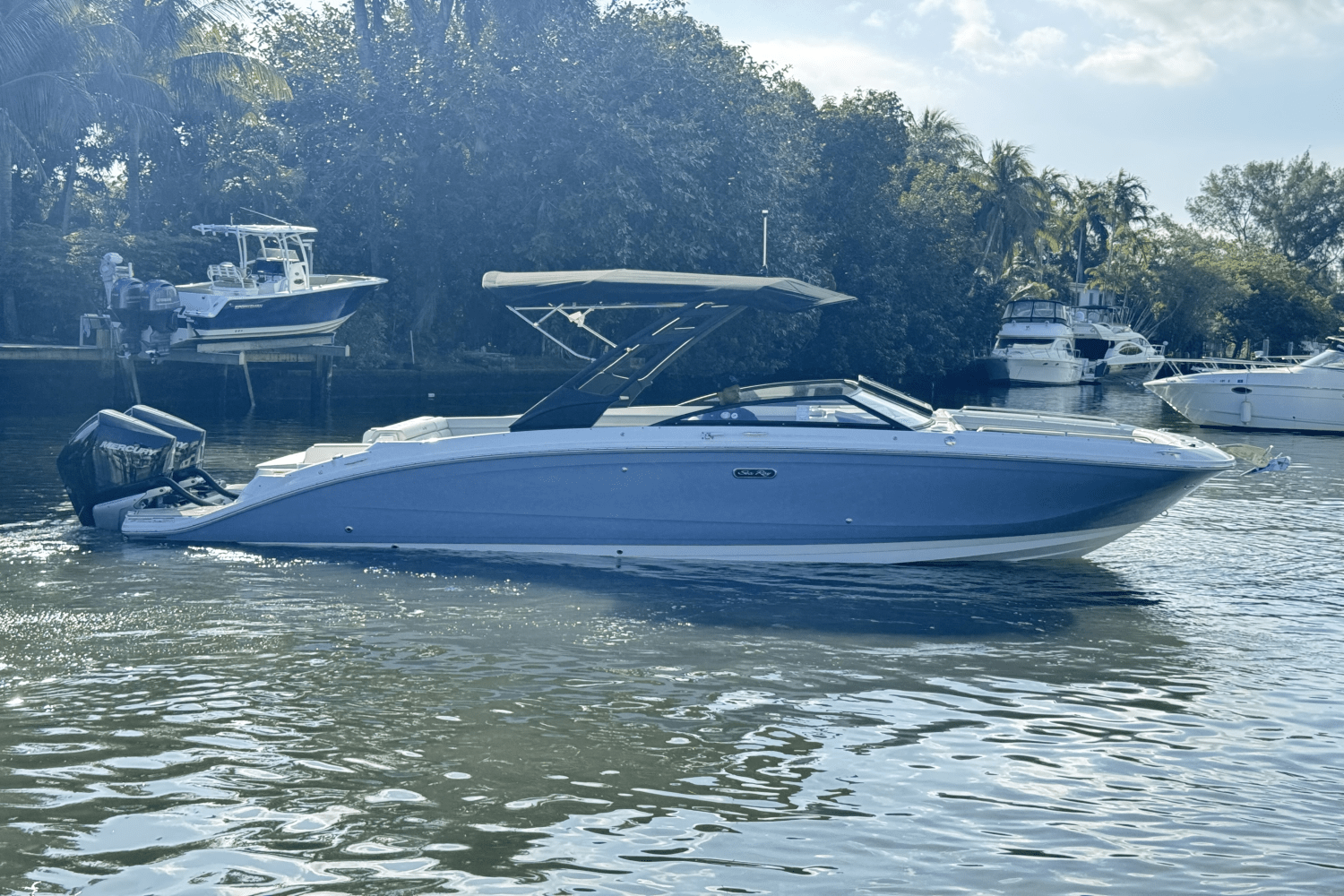 Slide: The Image of Sea Ray SDX 290 Outboard 2025 - 0