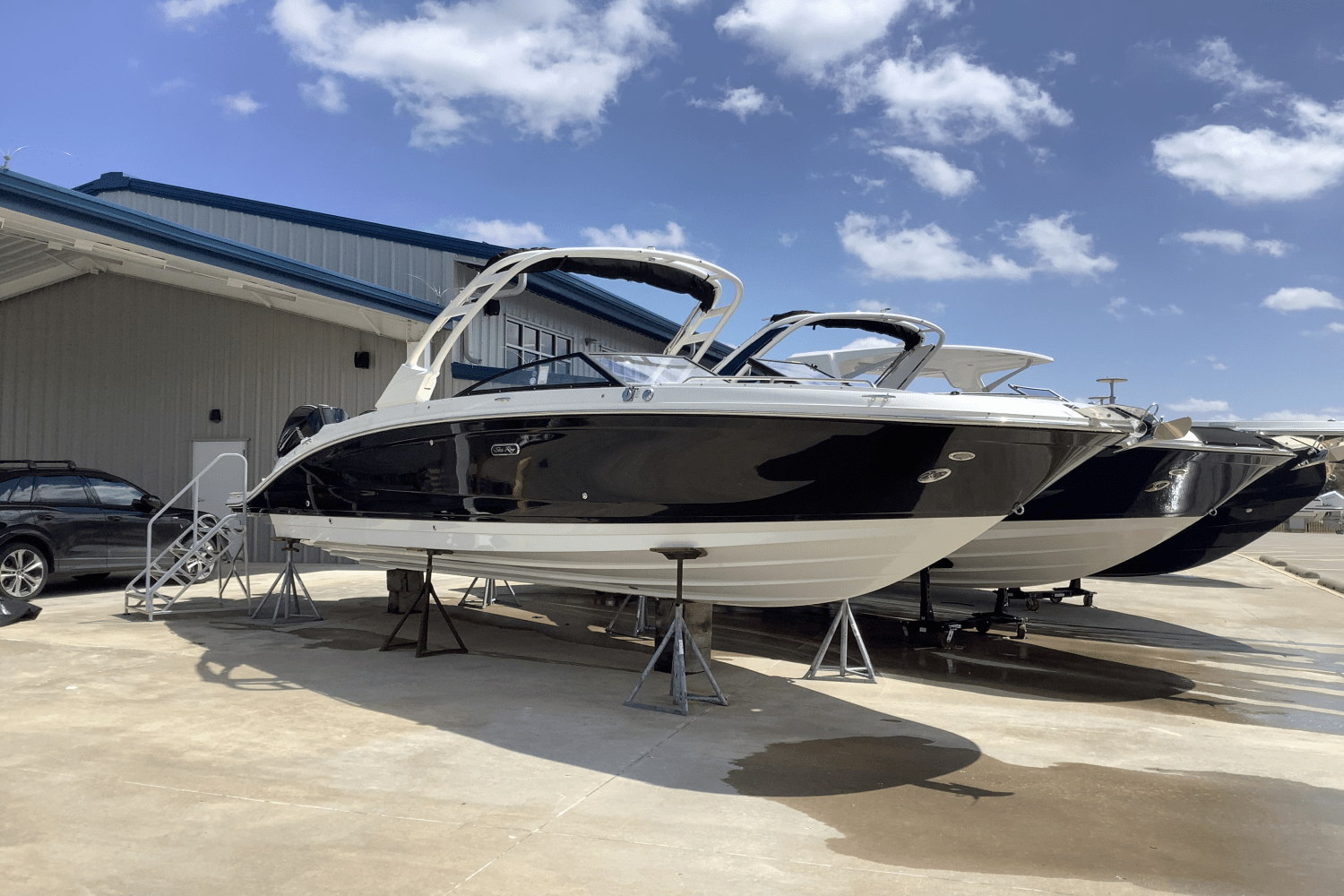 Slide: The Image of Sea Ray SDX 290 Outboard 2025 - 0