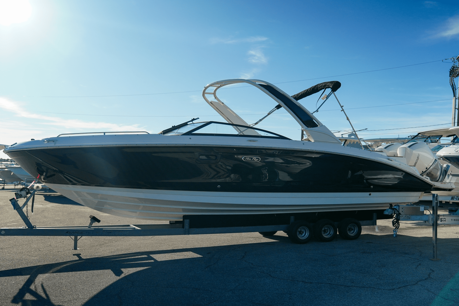 Slide: The Image of Sea Ray SDX 290 Outboard 2025 - 0