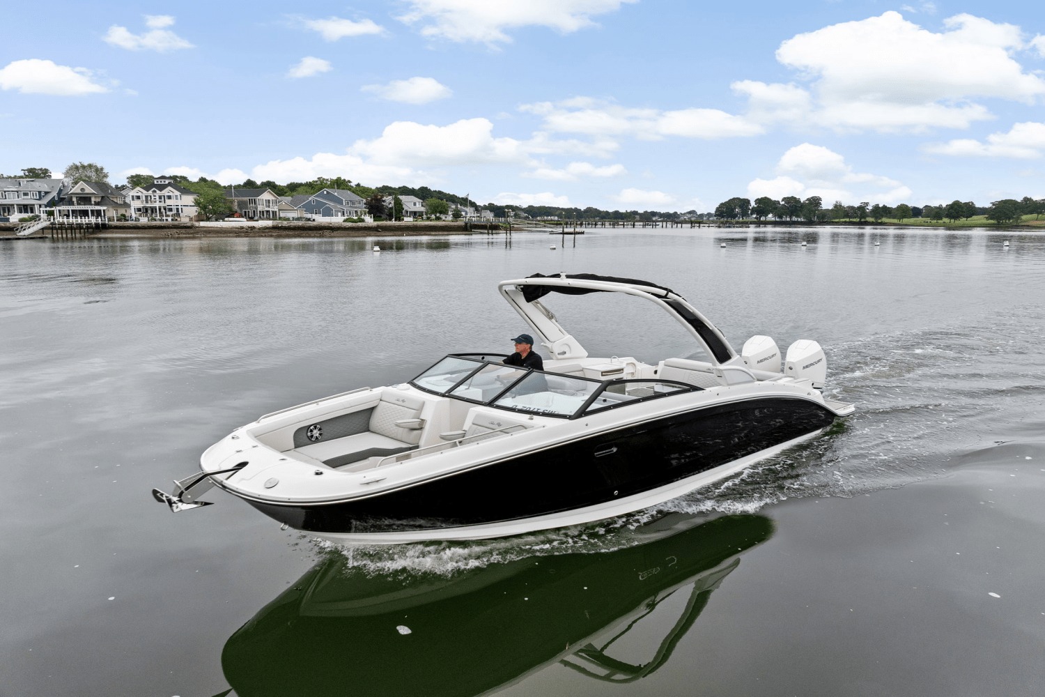 Slide: The Image of Sea Ray SDX 290 Outboard 2025 - 0