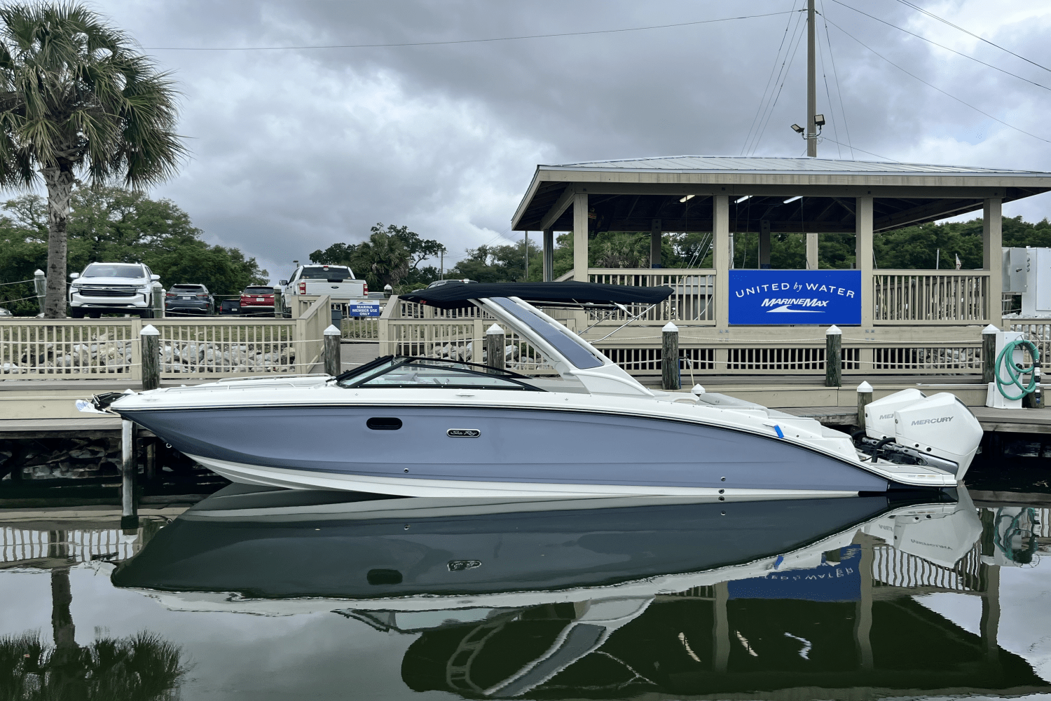 Slide: The Image of Sea Ray SDX 290 Outboard 2025 - 1