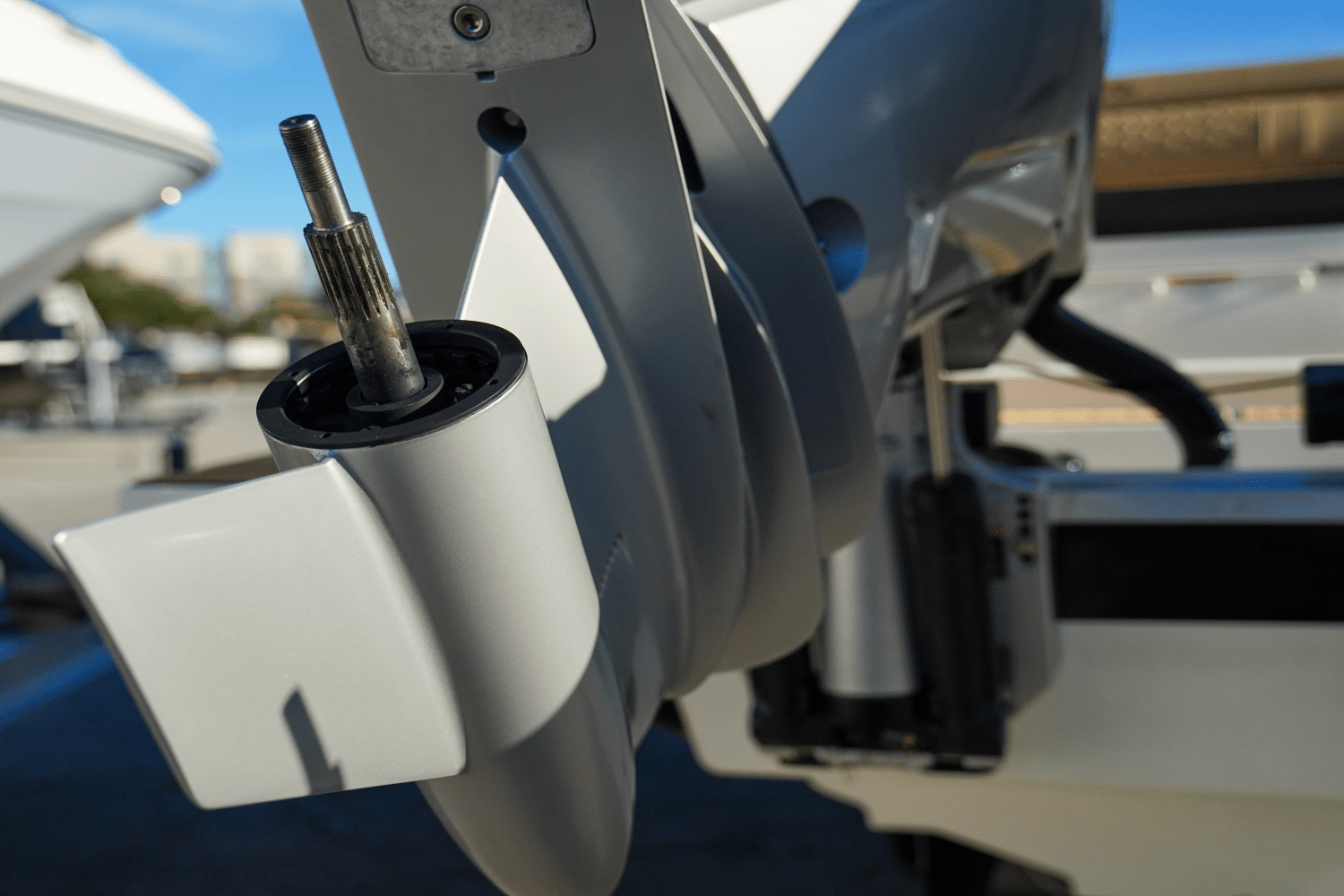 Slide: The Image of Sea Ray SDX 290 Outboard 2025 - 10