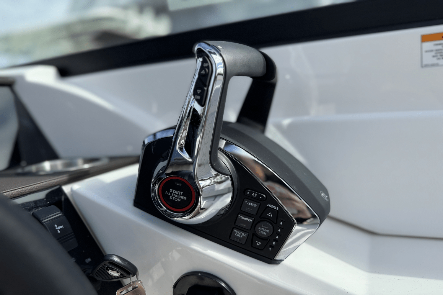 Slide: The Image of Sea Ray SDX 290 Outboard 2025 - 11