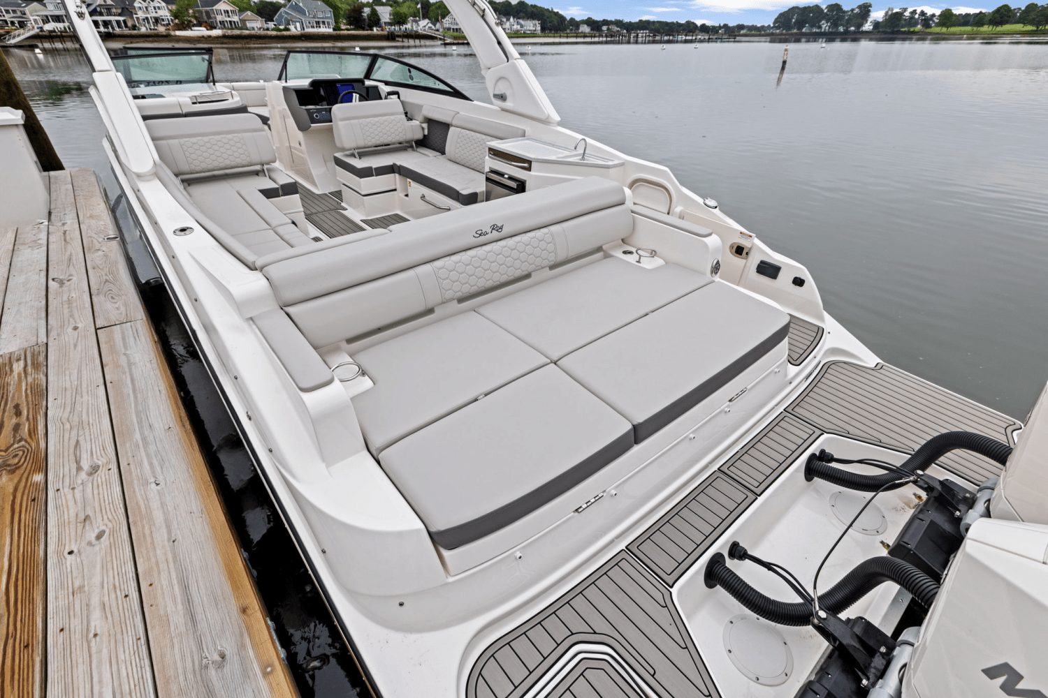 Slide: The Image of Sea Ray SDX 290 Outboard 2025 - 11