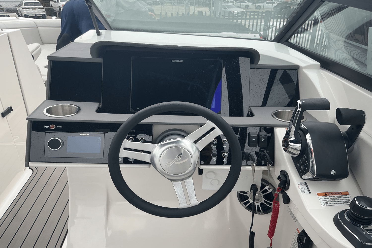 Slide: The Image of Sea Ray SDX 290 Outboard 2025 - 13