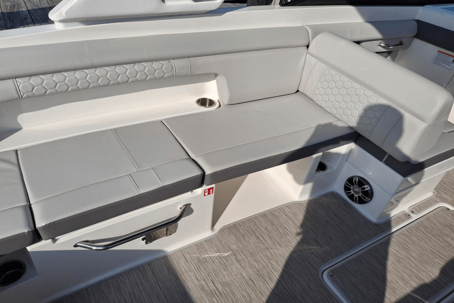 Slide: The Image of Sea Ray SDX 290 Outboard 2025 - 15