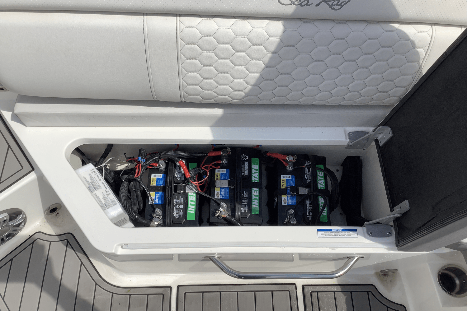 Slide: The Image of Sea Ray SDX 290 Outboard 2025 - 16