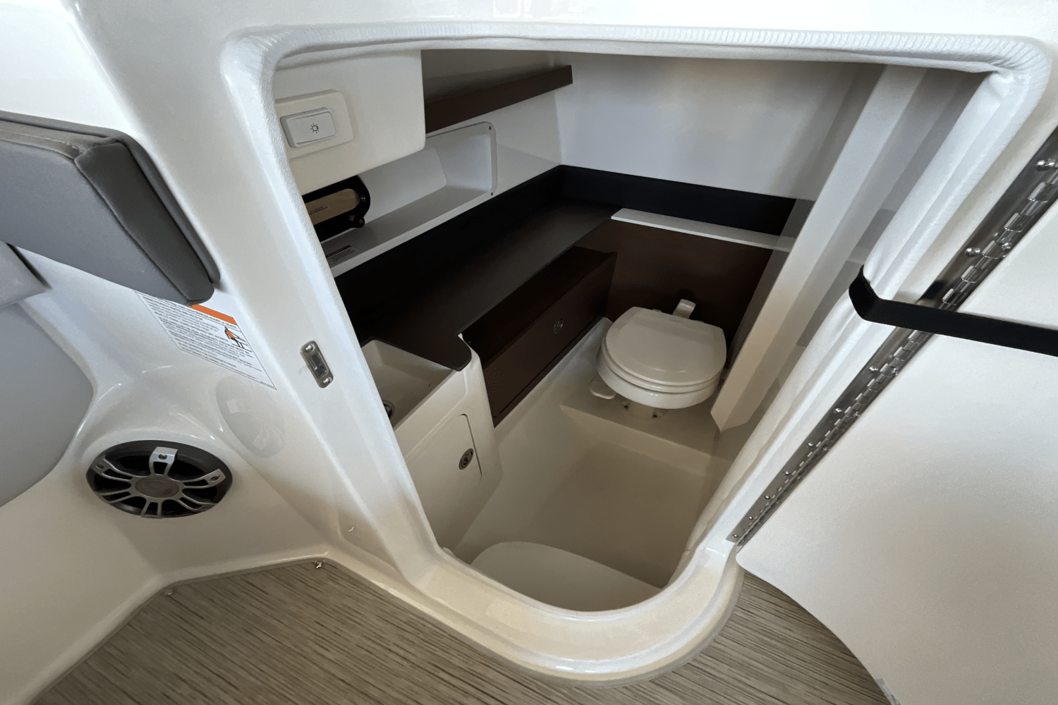 Slide: The Image of Sea Ray SDX 290 Outboard 2025 - 16