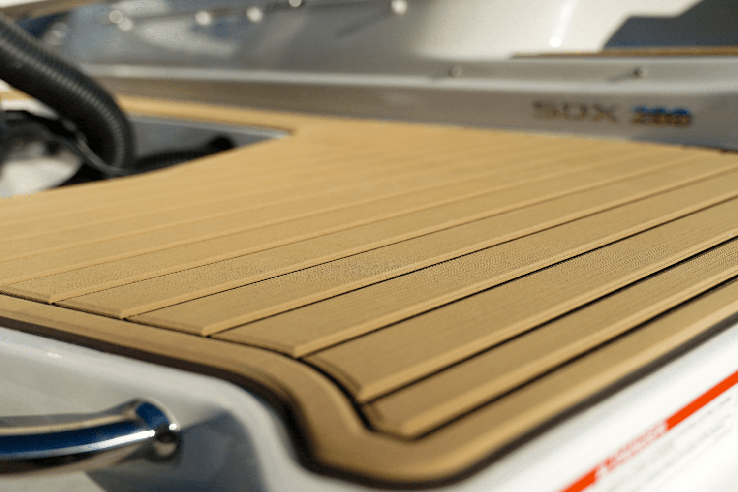 Slide: The Image of Sea Ray SDX 290 Outboard 2025 - 17