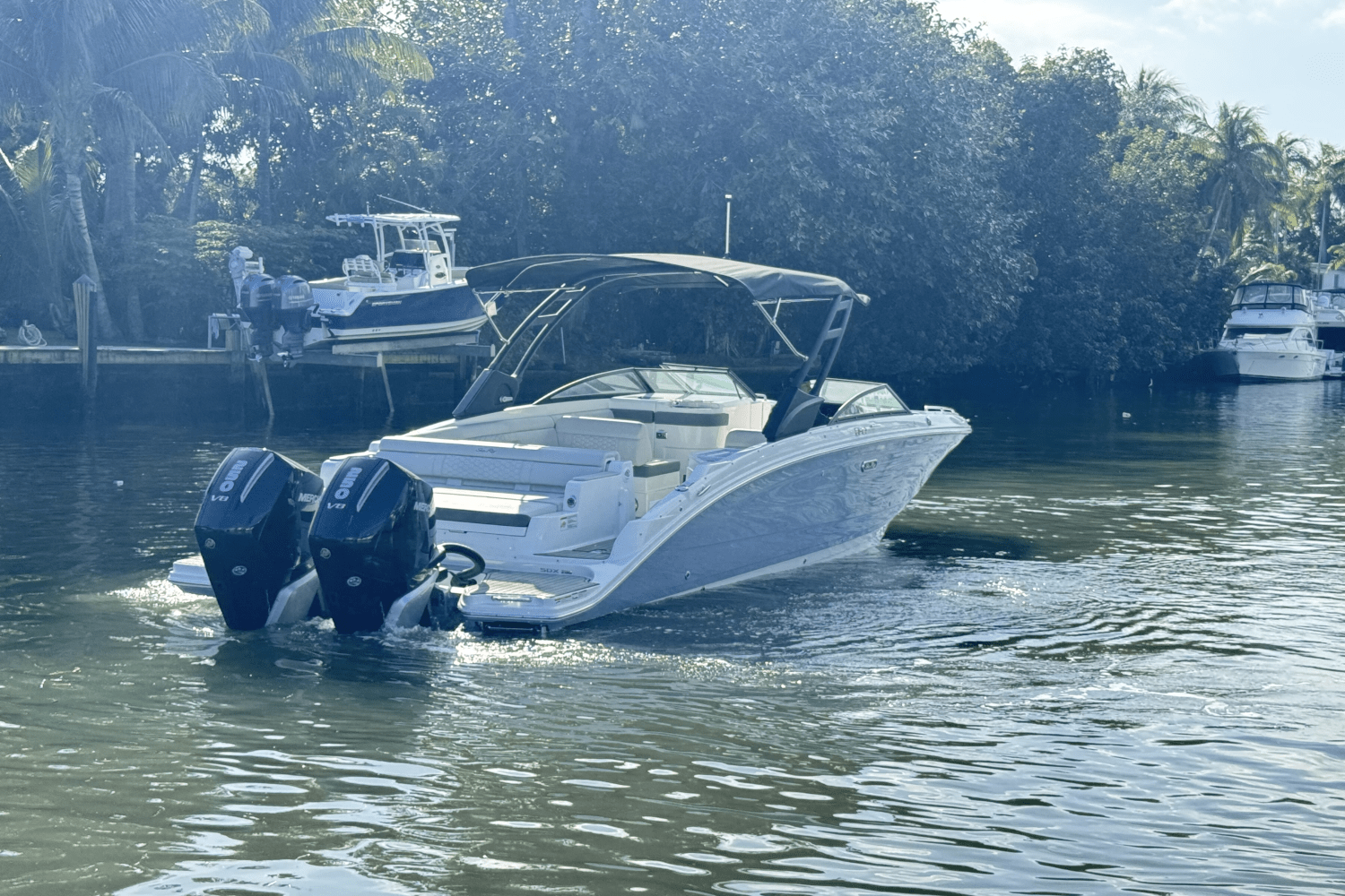 Slide: The Image of Sea Ray SDX 290 Outboard 2025 - 2