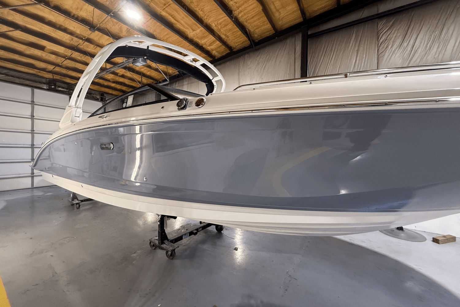 Slide: The Image of Sea Ray SDX 290 Outboard 2025 - 2