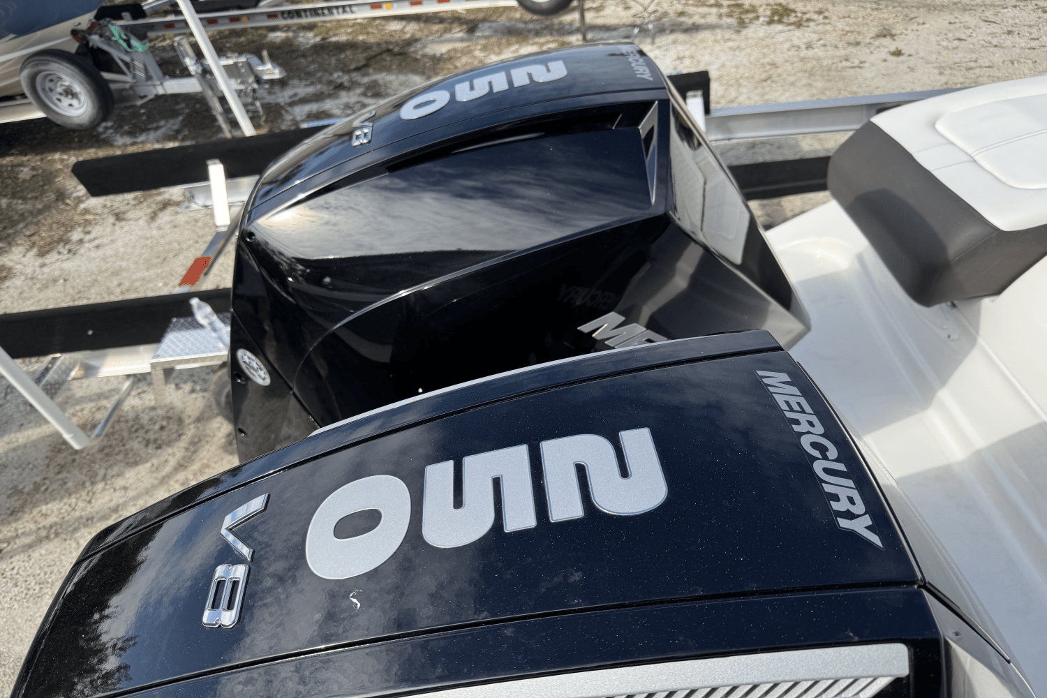 Slide: The Image of Sea Ray SDX 290 Outboard 2025 - 2