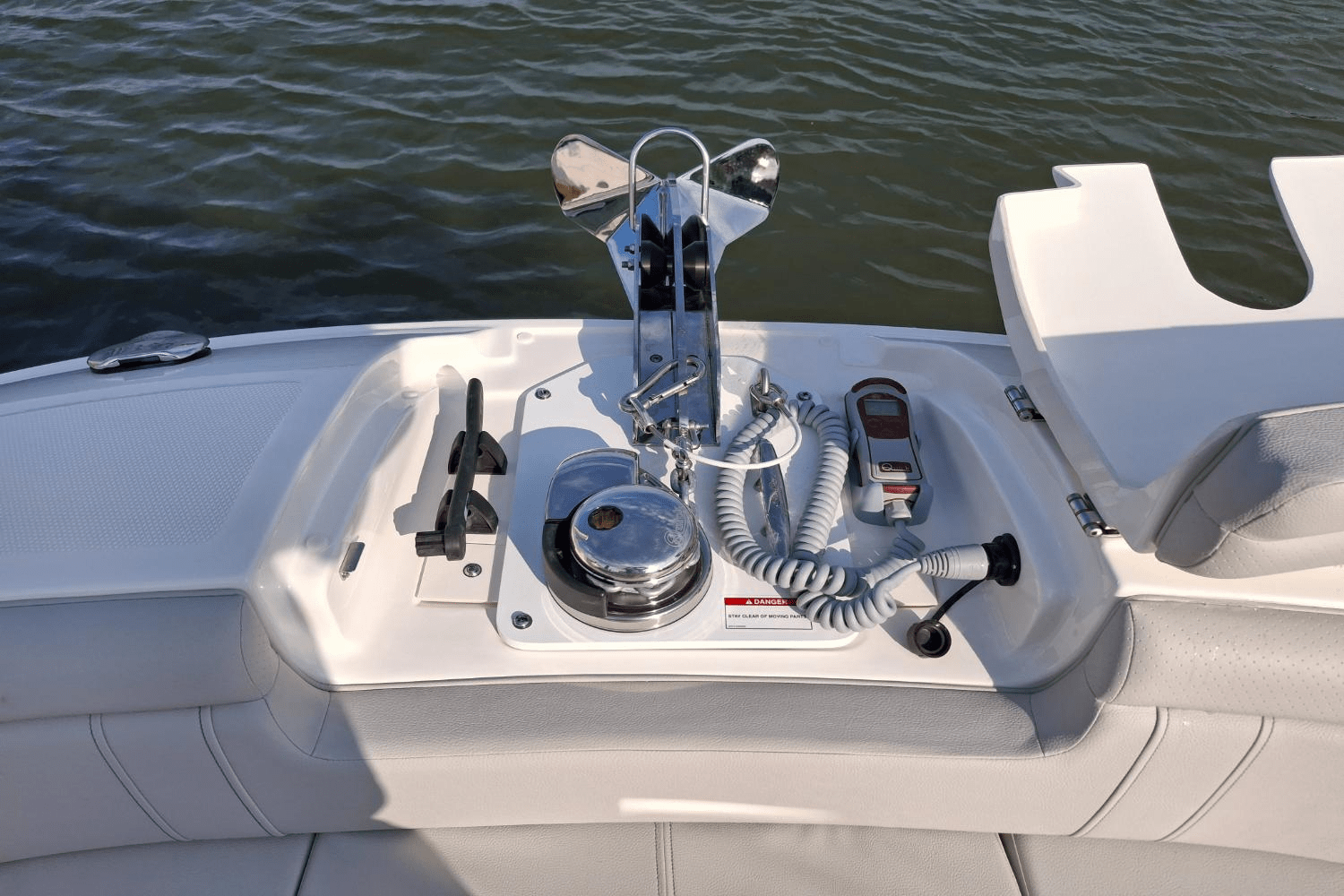 Slide: The Image of Sea Ray SDX 290 Outboard 2025 - 28