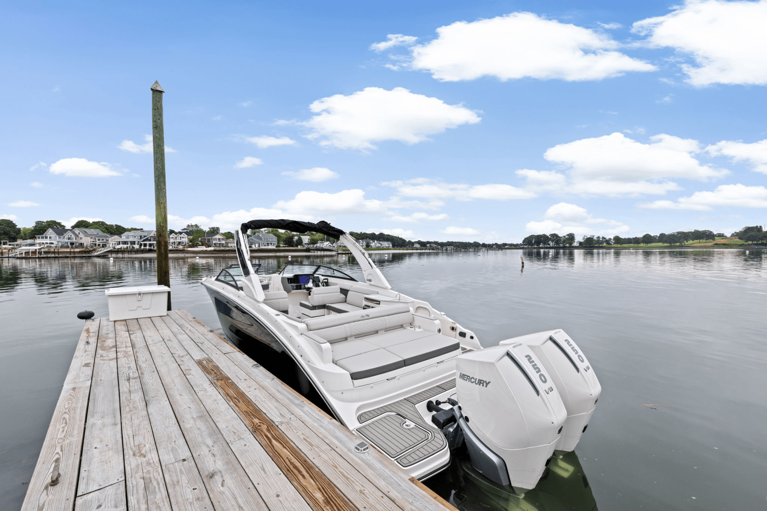 Slide: The Image of Sea Ray SDX 290 Outboard 2025 - 3