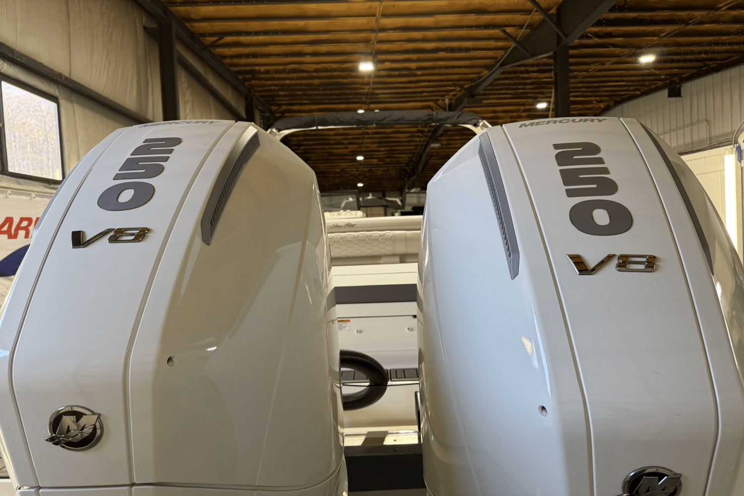 Slide: The Image of Sea Ray SDX 290 Outboard 2025 - 30