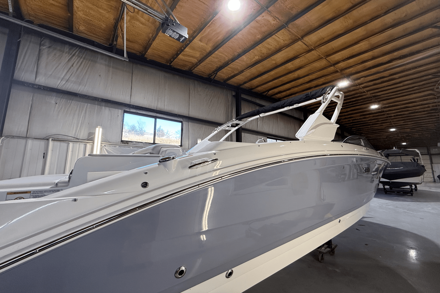 Slide: The Image of Sea Ray SDX 290 Outboard 2025 - 31