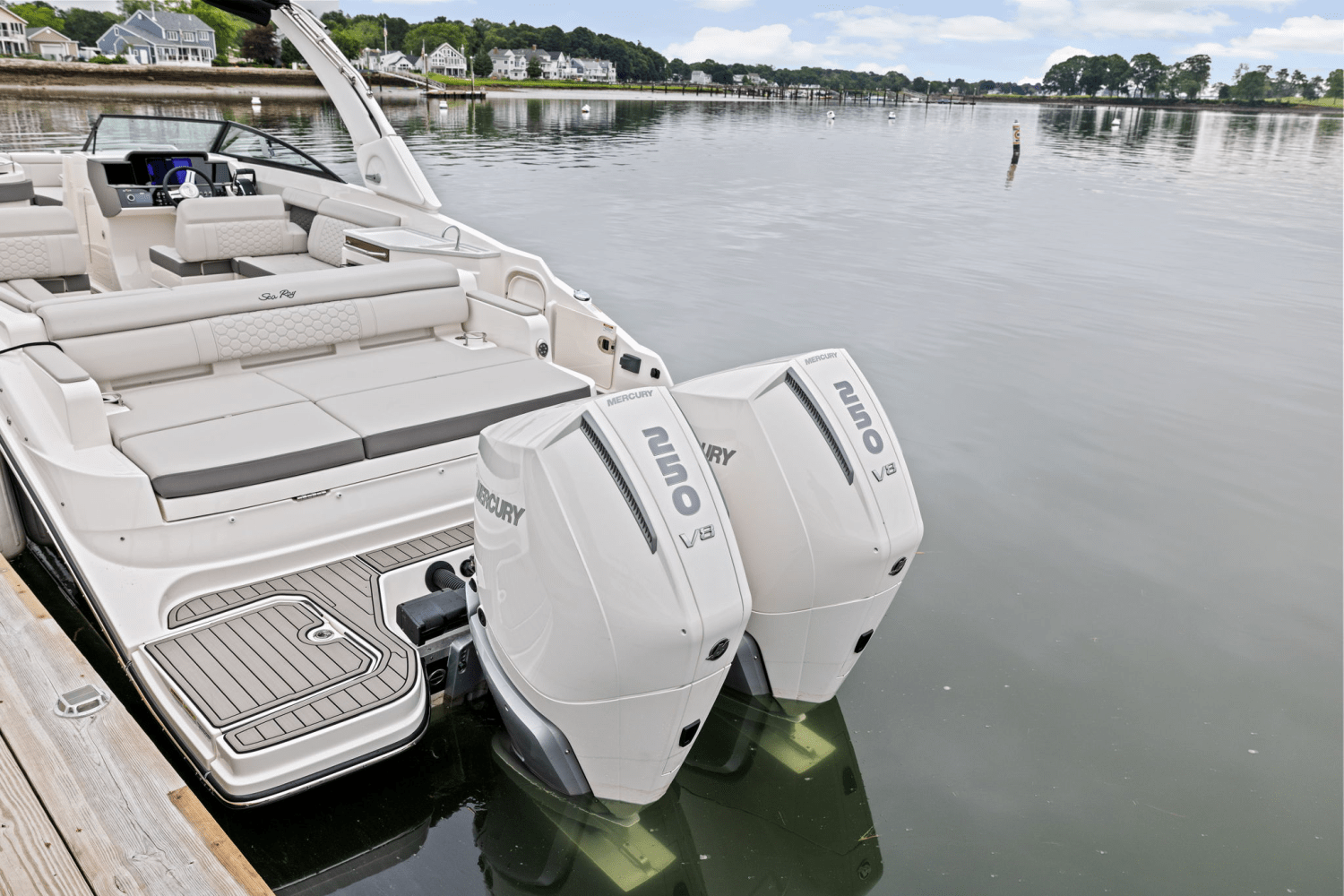 Slide: The Image of Sea Ray SDX 290 Outboard 2025 - 4