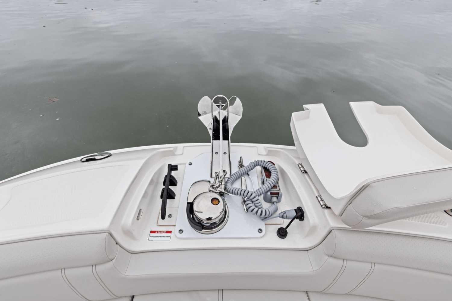 Slide: The Image of Sea Ray SDX 290 Outboard 2025 - 45