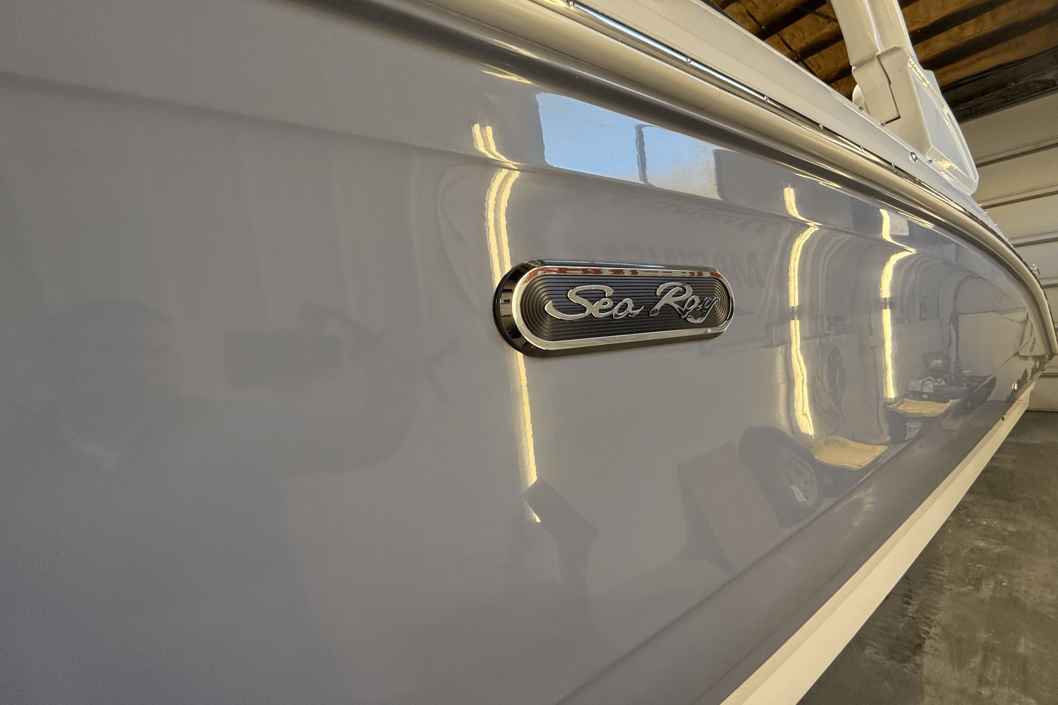 Slide: The Image of Sea Ray SDX 290 Outboard 2025 - 8