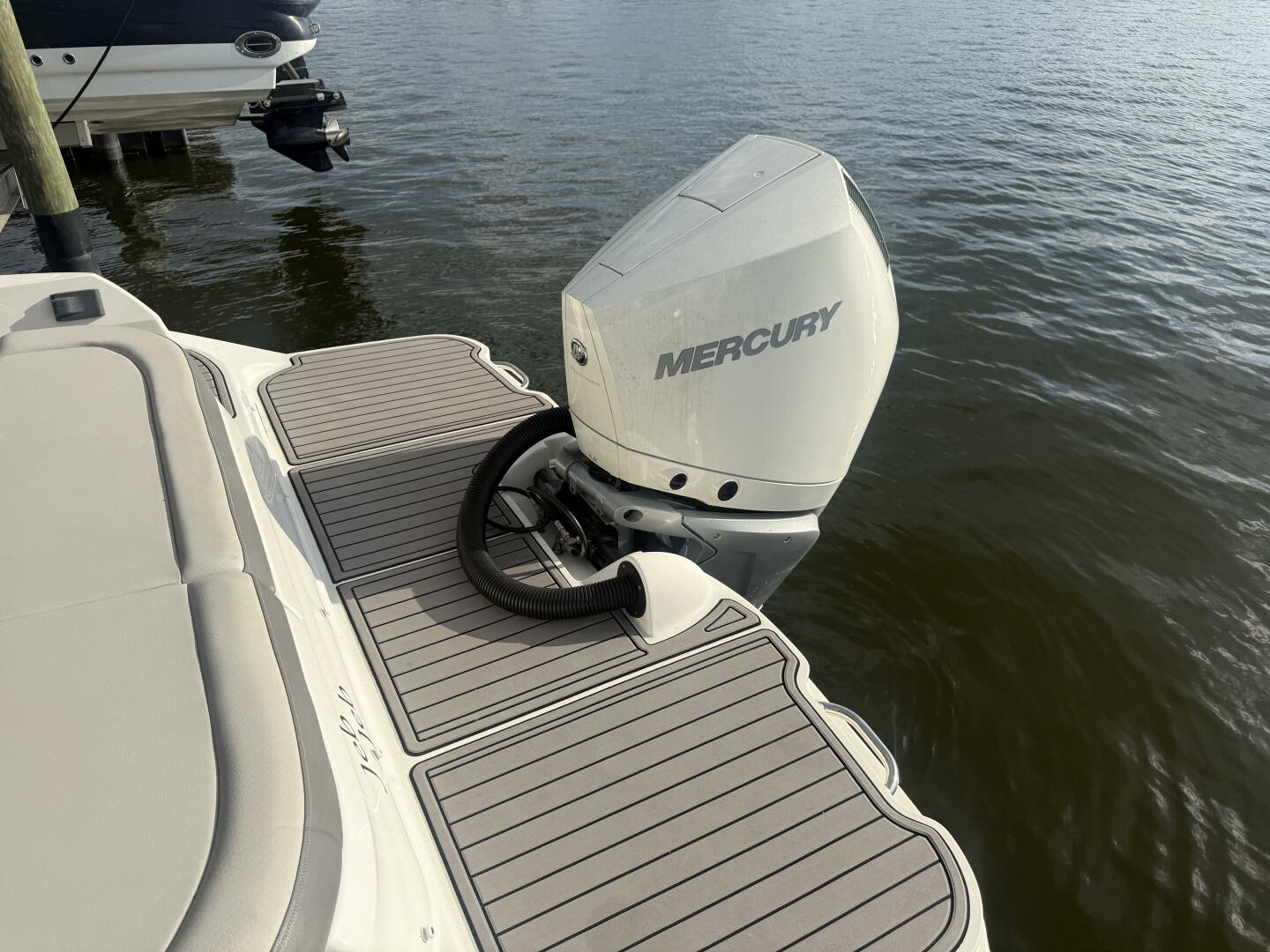 Slide: The Image of Sea Ray SDX OB 2023 - 5354080