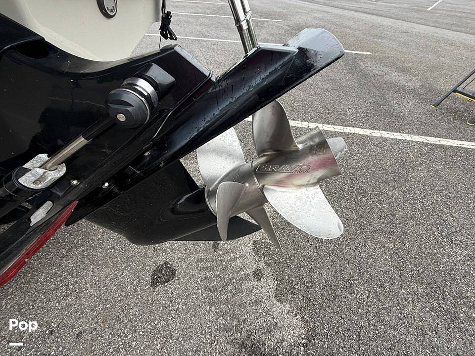 Slide: The Image of Sea Ray SLX 230 2020 - 15507939