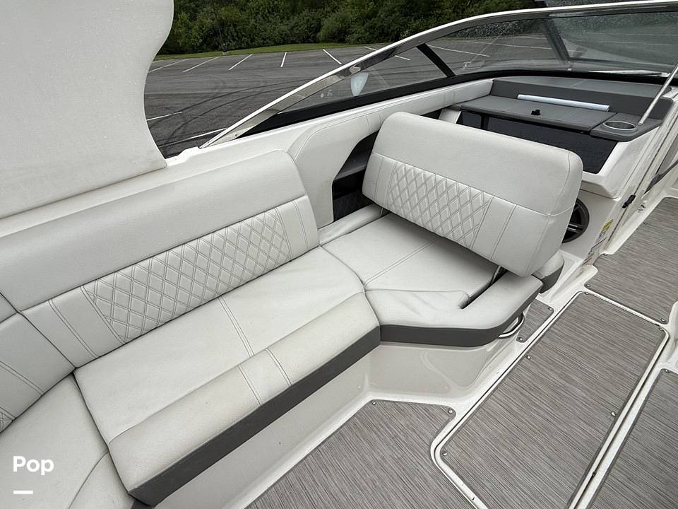 Slide: The Image of Sea Ray SLX 230 2020 - 15507947