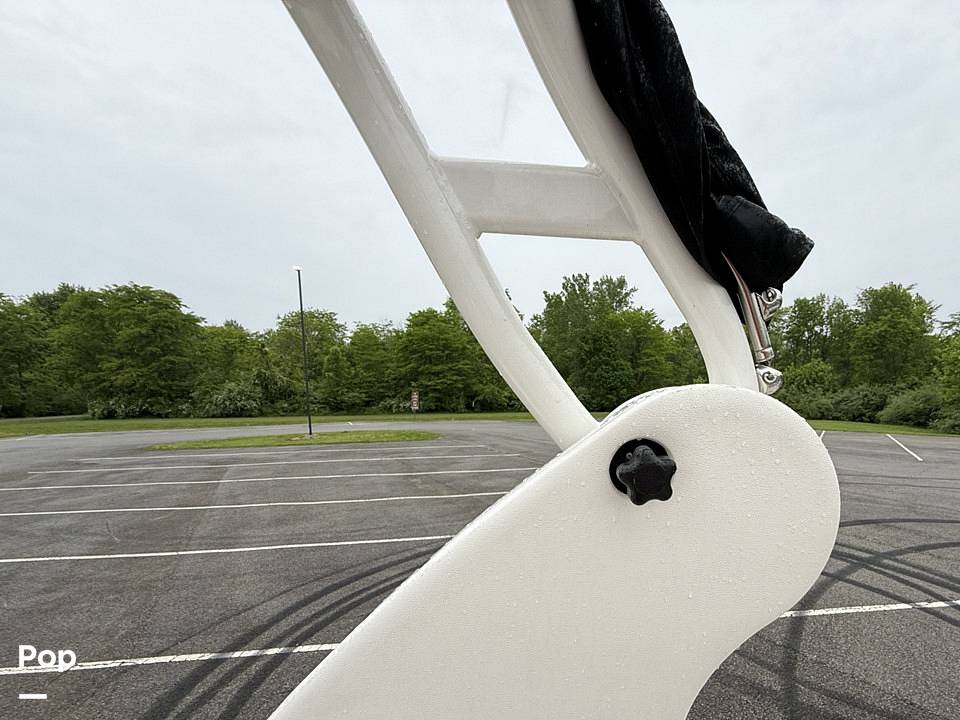 Slide: The Image of Sea Ray SLX 230 2020 - 15507952