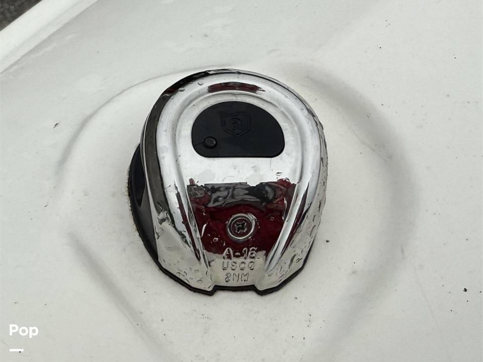 Slide: The Image of Sea Ray SLX 230 2020 - 15507961