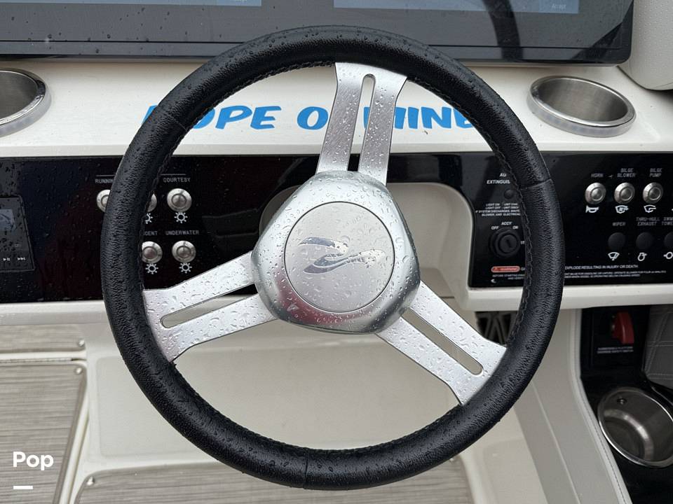 Slide: The Image of Sea Ray SLX 230 2020 - 15507969