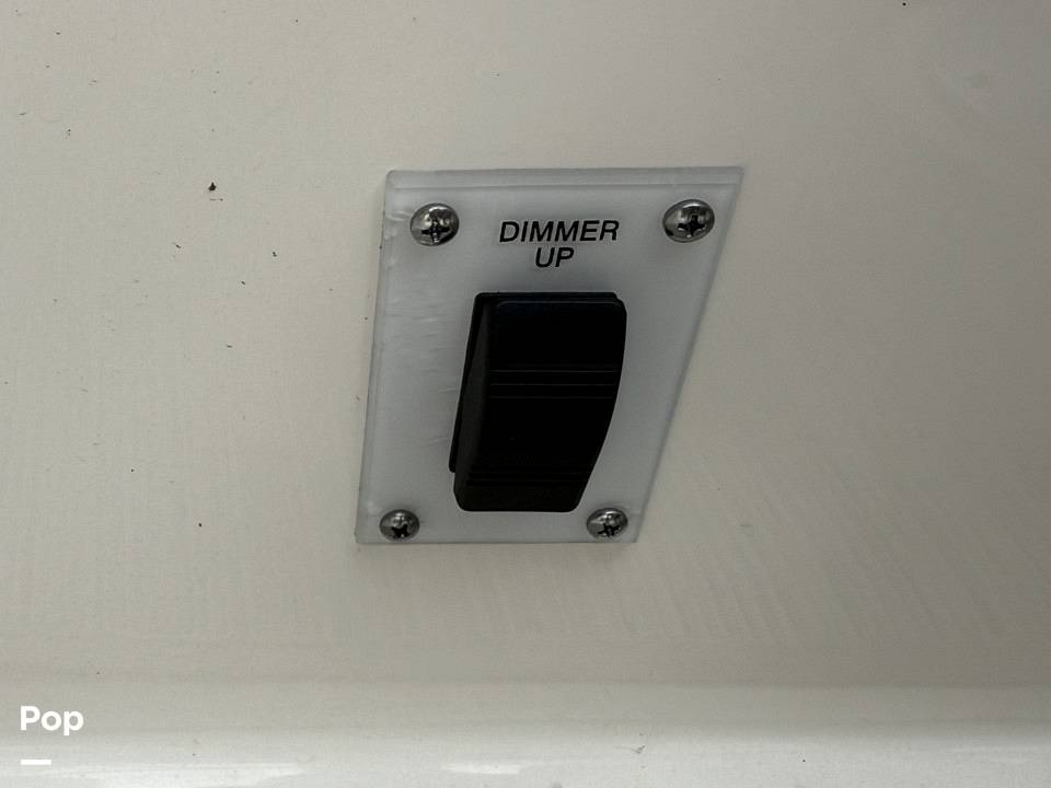 Slide: The Image of Sea Ray SLX 230 2020 - 15507974