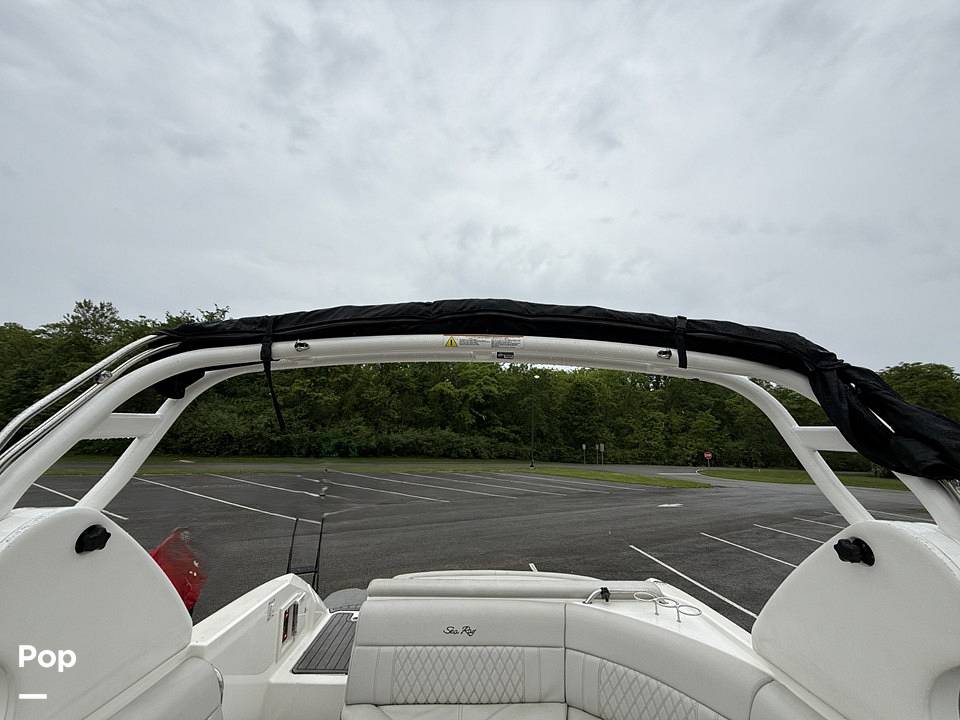 Slide: The Image of Sea Ray SLX 230 2020 - 15507998