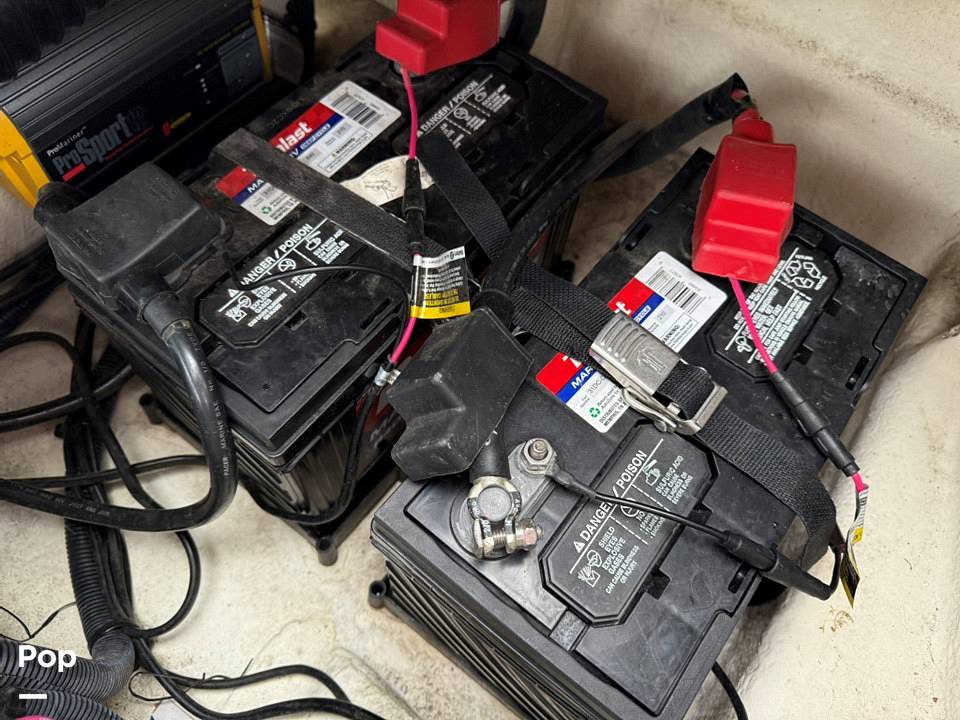 Slide: The Image of Sea Ray SLX 230 2020 - 15508022