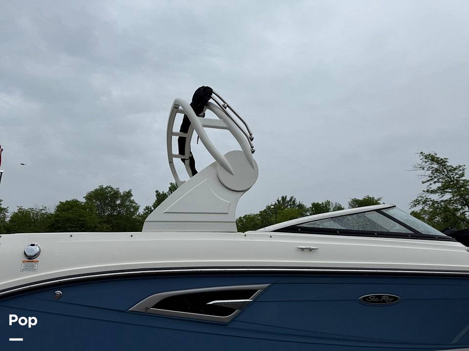 Slide: The Image of Sea Ray SLX 230 2020 - 15508027