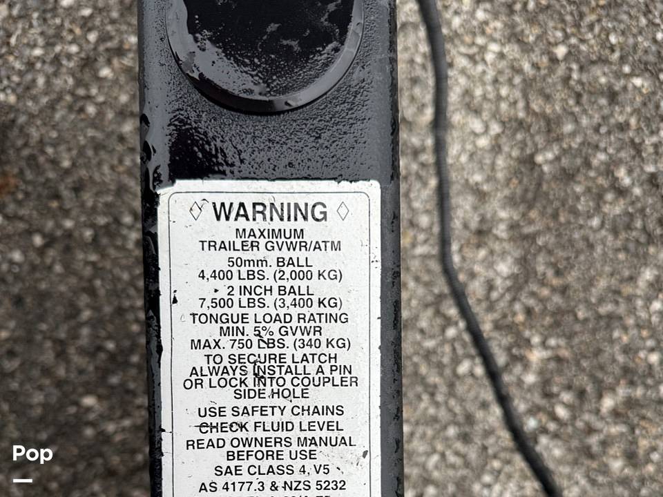 Slide: The Image of Sea Ray SLX 230 2020 - 15508035