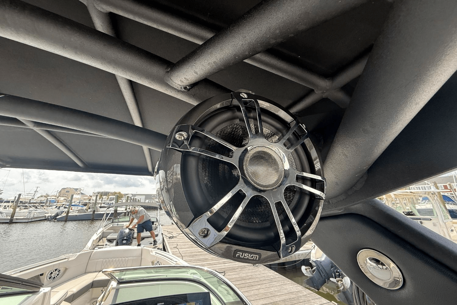 Slide: The Image of Sea Ray SLX 250 2021 - 16