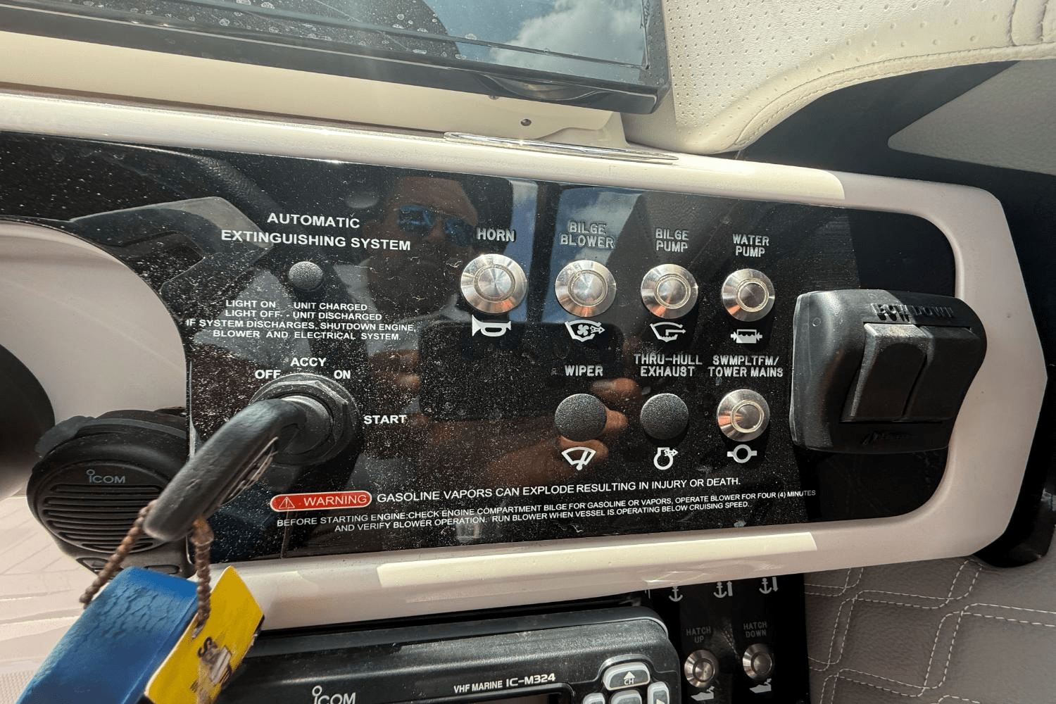 Slide: The Image of Sea Ray SLX 250 2021 - 27