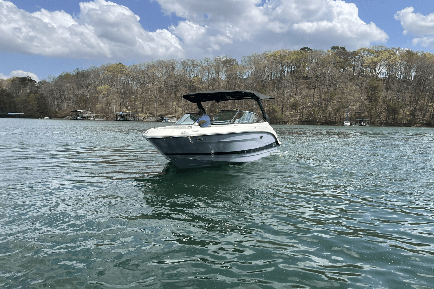 Slide: The Image of Sea Ray SLX 260 2025 - 18