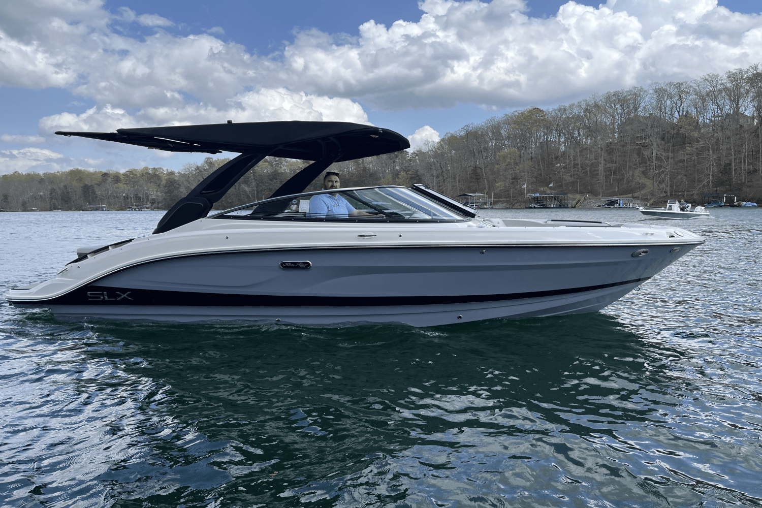 Slide: The Image of Sea Ray SLX 260 2025 - 5