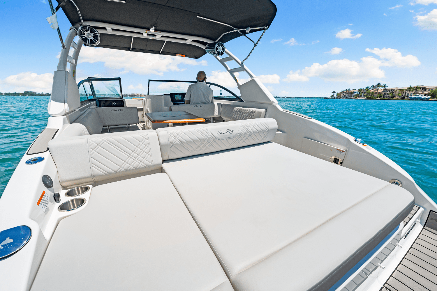 Slide: The Image of Sea Ray SLX 260 Outboard 2024 - 13