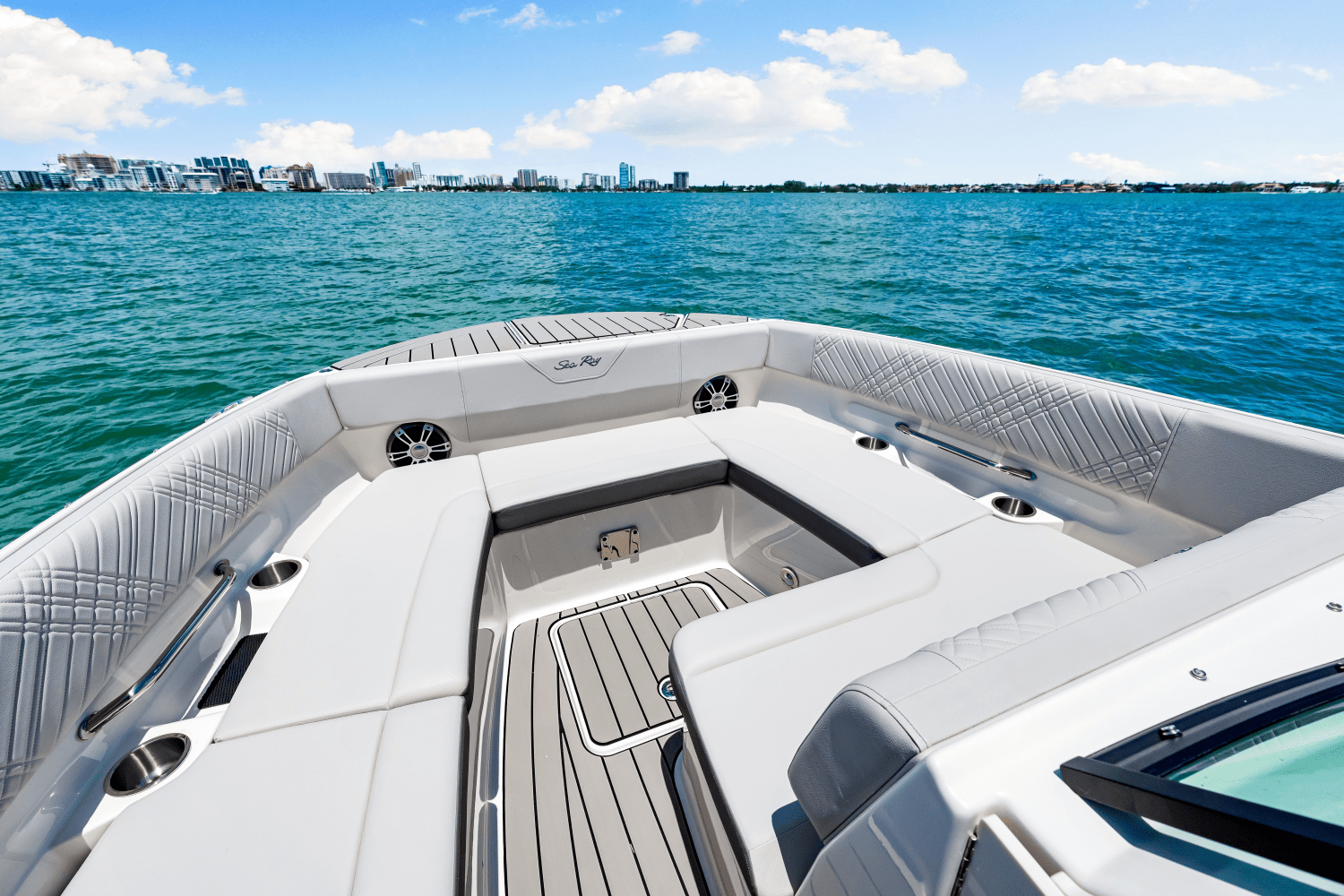 Slide: The Image of Sea Ray SLX 260 Outboard 2024 - 25