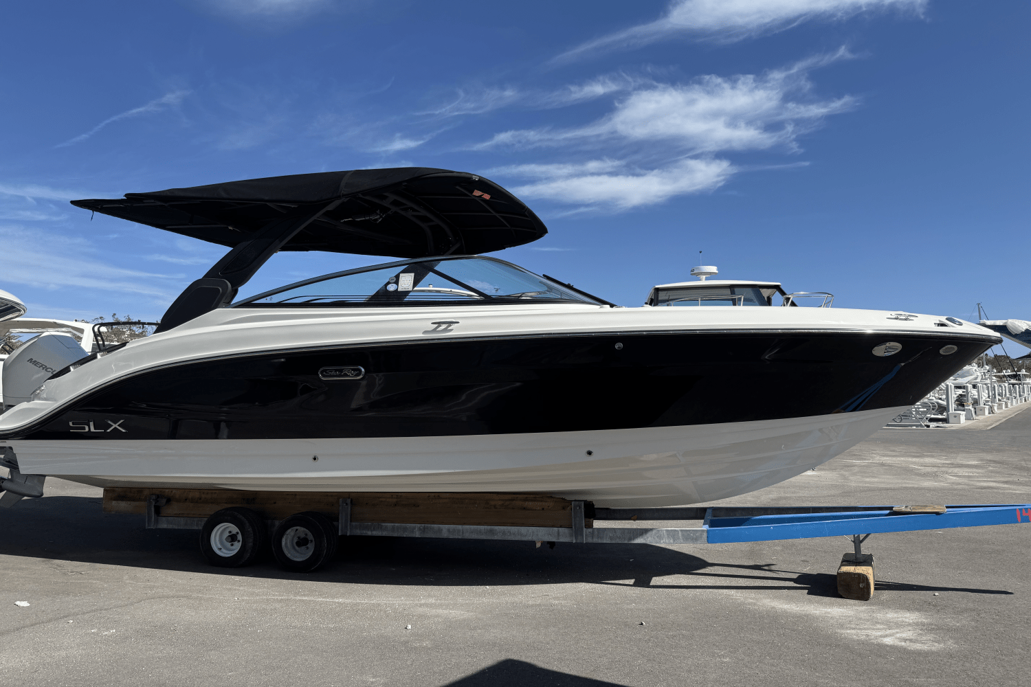 Slide: The Image of Sea Ray SLX 260 Outboard 2025 - 0